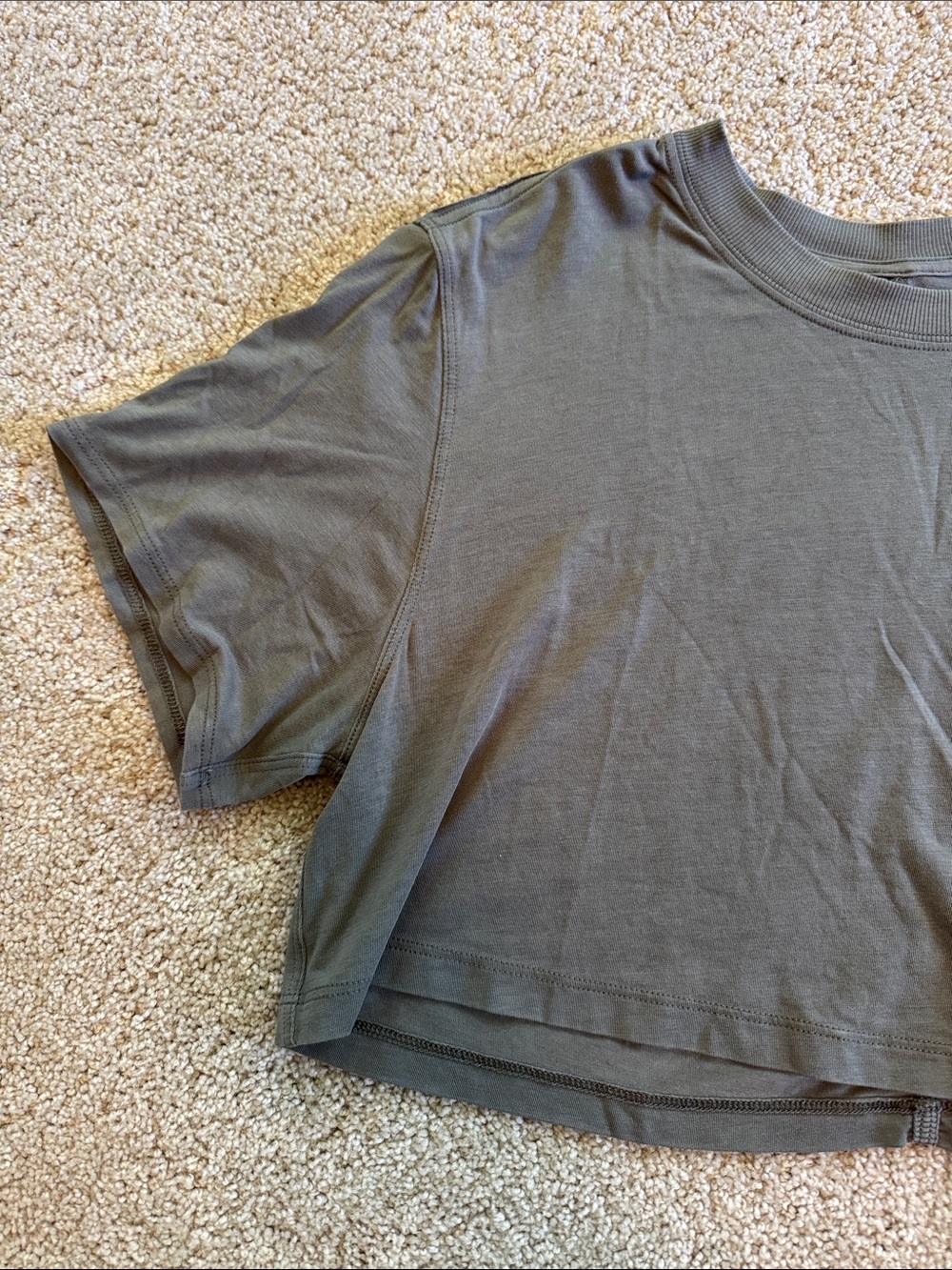 LULULEMON Green Cropped Cates Tee Tshirt 4/Xs - Picture 2 of 4